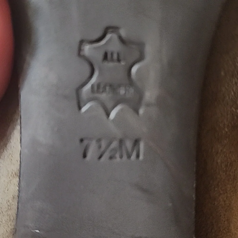 Tory Burch Brown Suede Heels with Logo Detail